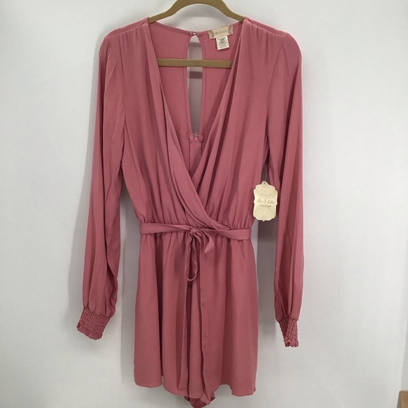 Altar’d State Women’s Belted Romper L/S Pink Salmon Casual Spring NWT Size L - Picture 1 of 9